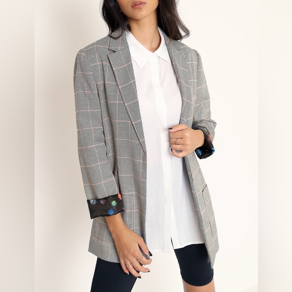 PLAID BLACK BLAZER - Picture 2 of 10